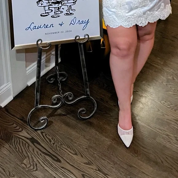 Aiza White Lace Pointed-Toe Mule Pumps - Picture 4 of 5